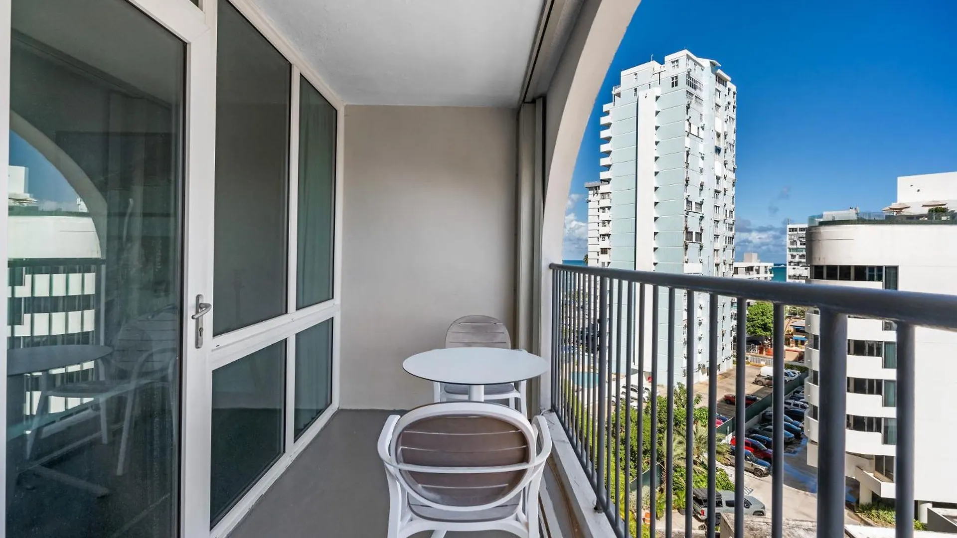 Esj Towers By Chana San Juan Apart-hotel